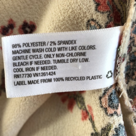 Cropped wrap top - Picture 7 of 7